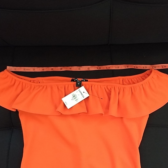 Express Ribbed Ruffled Off The Shoulder Bodysuit - Picture 6 of 12